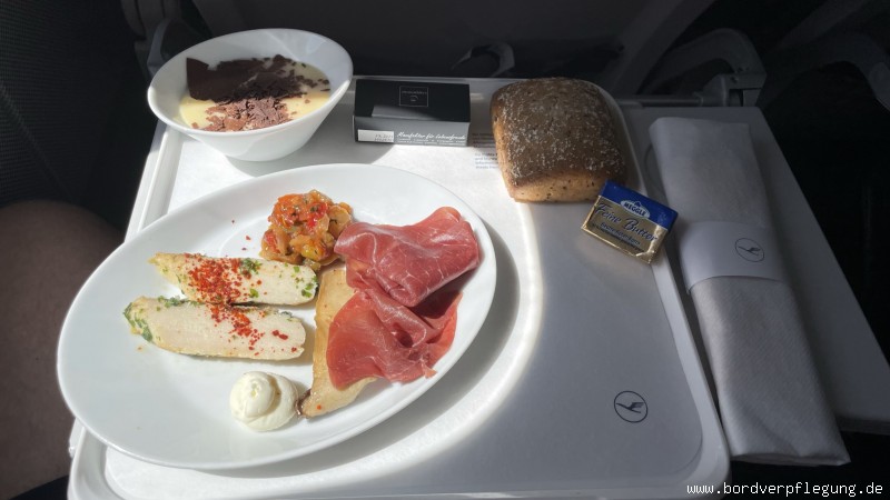 Mittagessen bei Lufthansa in der Business Class